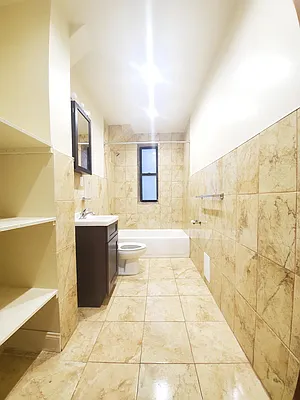 Rented by Esra Realty | media 18