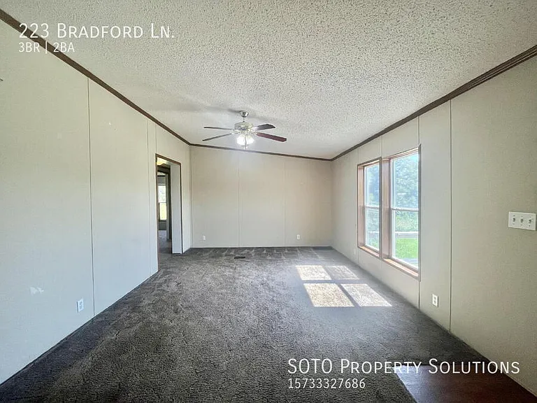 223 Bradford Ln — Photo 26