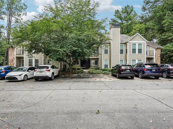 1001 Lake Pointe Cir, Roswell, GA 30075