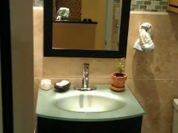 66 Brees Blvd APT 95, San Antonio, TX 78209