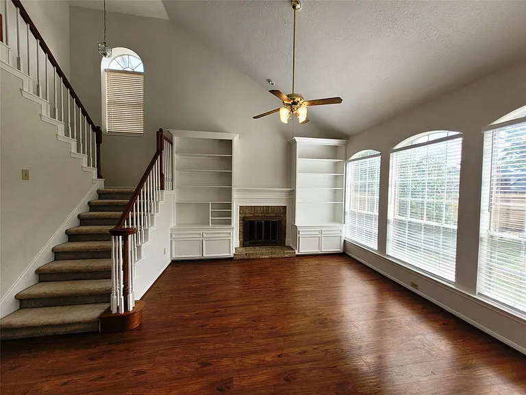 17403 Canyon Knoll Dr — Photo 12