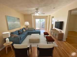 297 North St #1, Boston, MA 02109