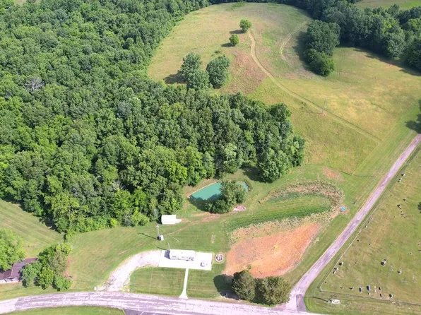 3214 Gumlick Rd, Falmouth, KY 41040