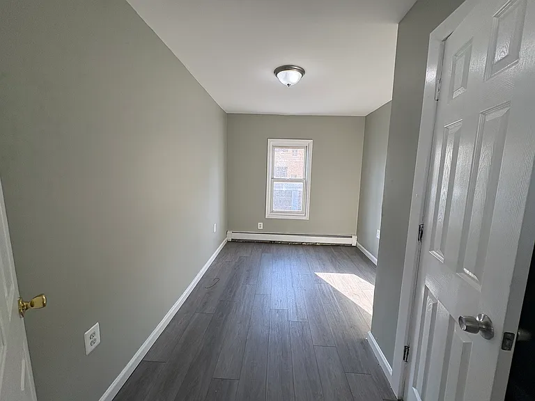 652 S 11th St #B — Photo 8