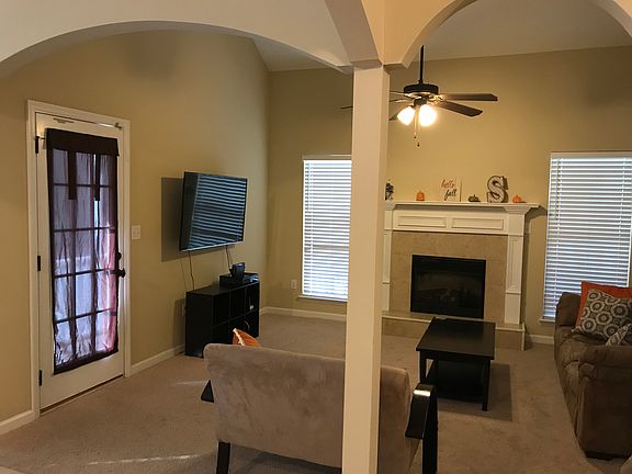 5th image of 3609 Mossland Dr