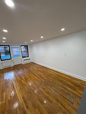 3rd image of 350 E 19th St APT 2H