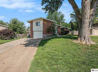 4641 N 82nd St, Omaha, NE 68134