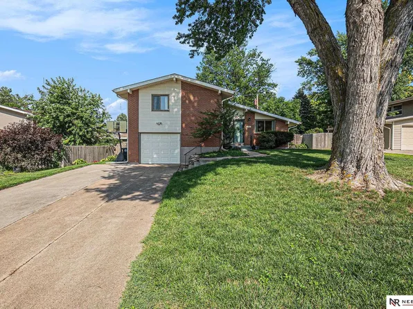 4641 N 82nd St, Omaha, NE 68134