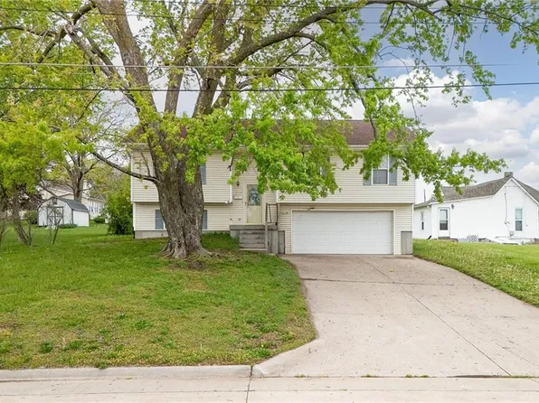 1115 E Cooper St, Maryville, MO 64468