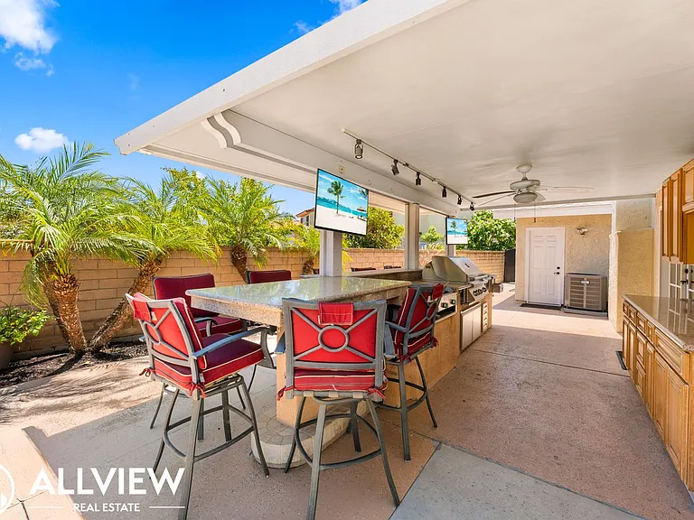 24911 Luton St — Photo 25