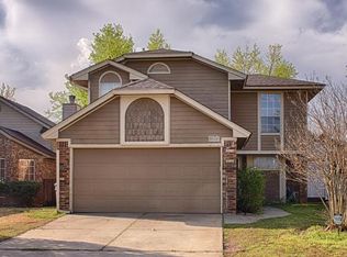 512 Clover Rd, Moore, OK 73160