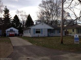 3818 Balsam Ave NE, Grand Rapids, MI 49525