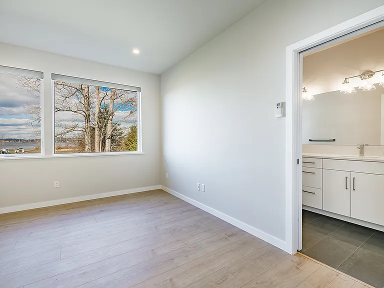 8638 Harborview Rd — Photo 31