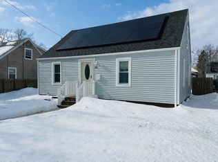 42 Marquette St, Springfield, MA 01104