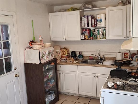 2nd image of 11345 Del Monte Ave