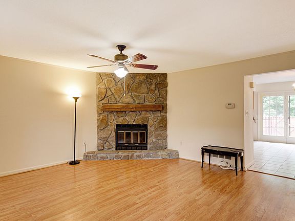 4th image of G3 Shirley Ln