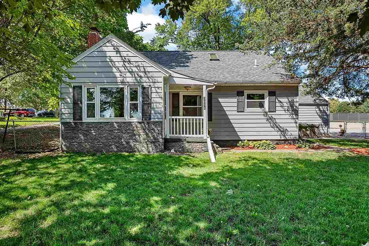 3006 Muscatine Ave, Iowa City, IA 52240 Zillow