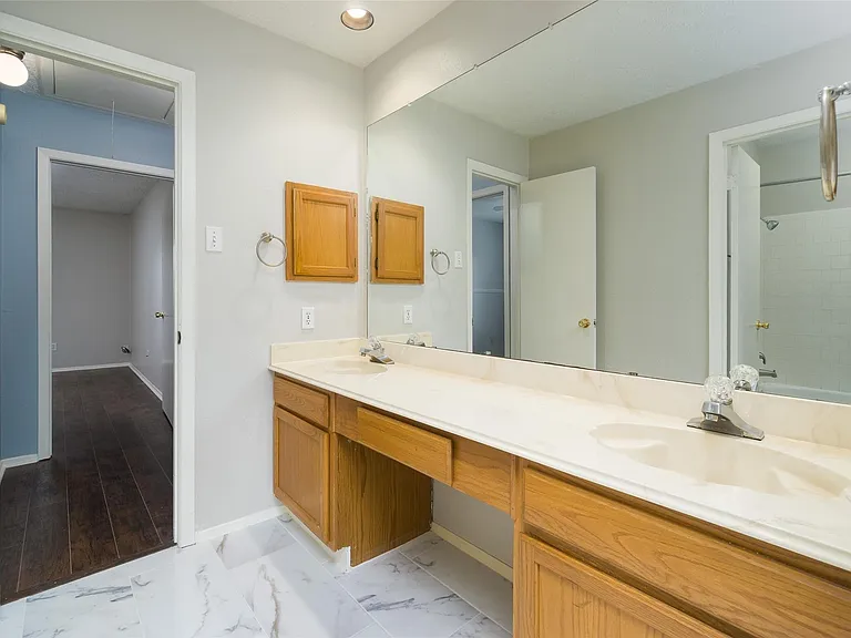 2902 Laurelridge Dr — Photo 20