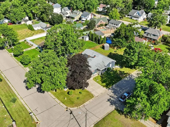 1000 Brewster AVENUE, Beloit, WI 53511