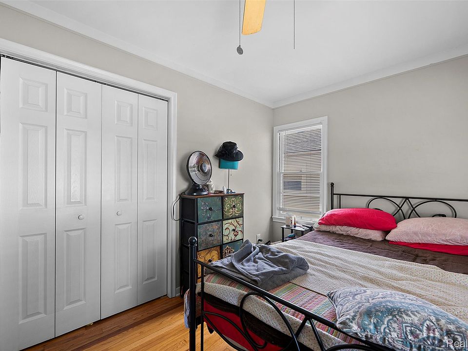 24740 Saxony Ave, photo 20