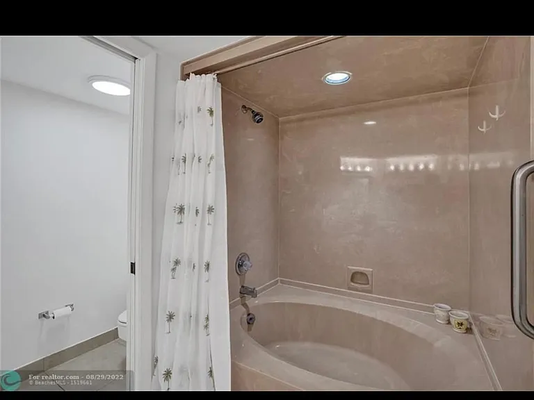 9650 S Ocean Dr #809 — Photo 38