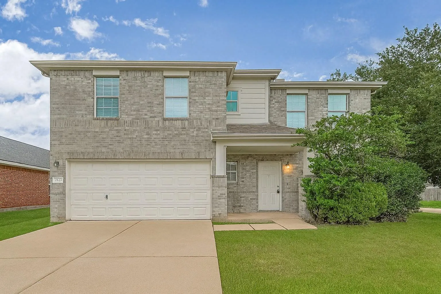 5 bed, 3.5 bath, 3396 sqft, $2,600 — Photo 1
