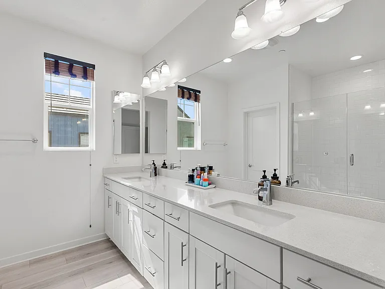 122 Red Brick Dr #6 — Photo 1