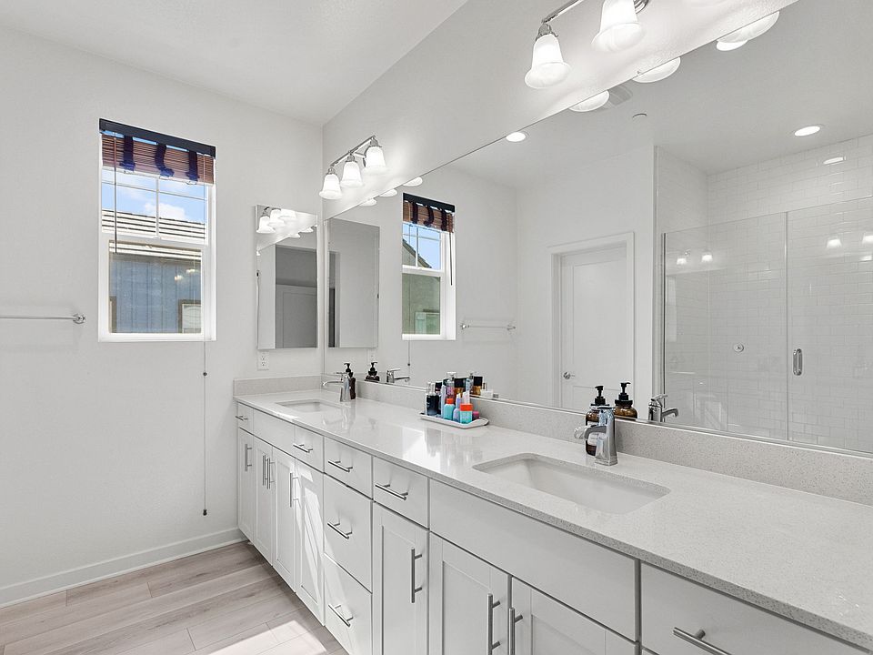 1st image of 122 Red Brick Dr Unit 6