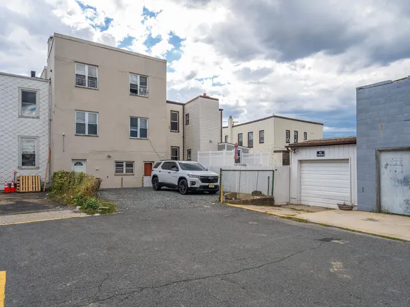 598 67th Street image 16 of 22