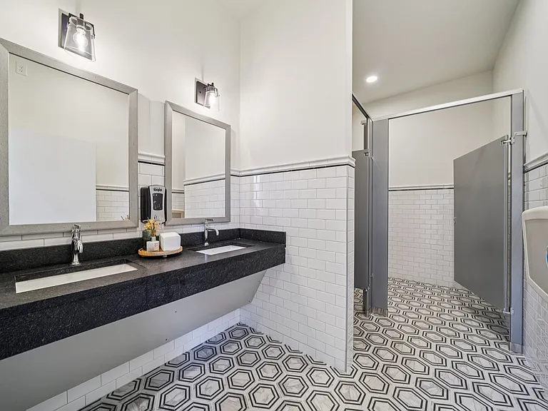 Turnberry Park Apartments and Homes — Photo 12
