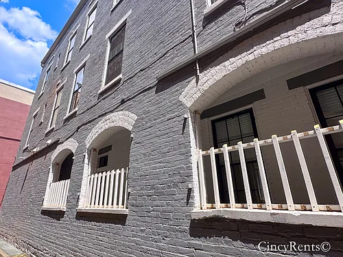 36 W Court St #1R — Photo 19