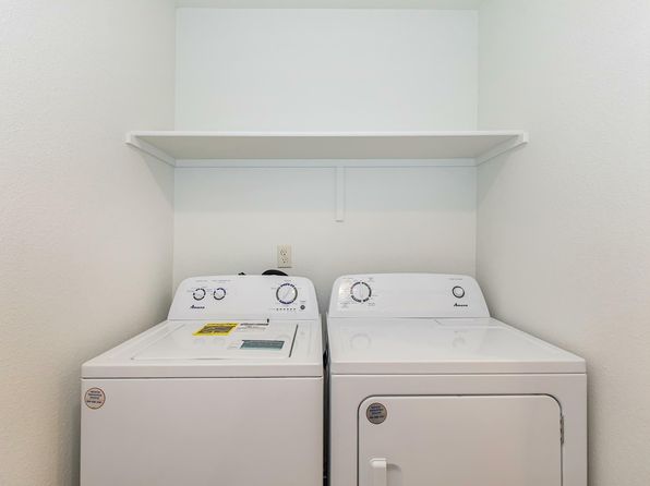 5113 McNutt Rd #16-1606