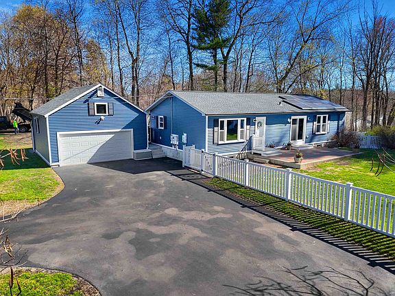2nd image of 152 Dracut Road