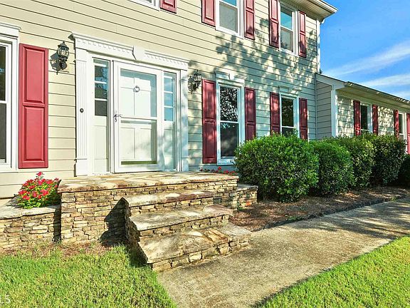 4th image of 109 Creekstone Bnd