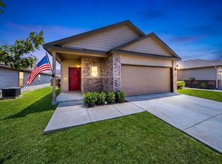 10918 Airmen Dr, Converse, TX 78109