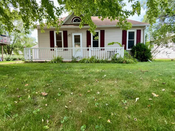 1218 7 1/2 St SW, Willmar, MN 56201