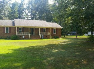 202 Tall Oaks Dr, Emporia, VA 23847