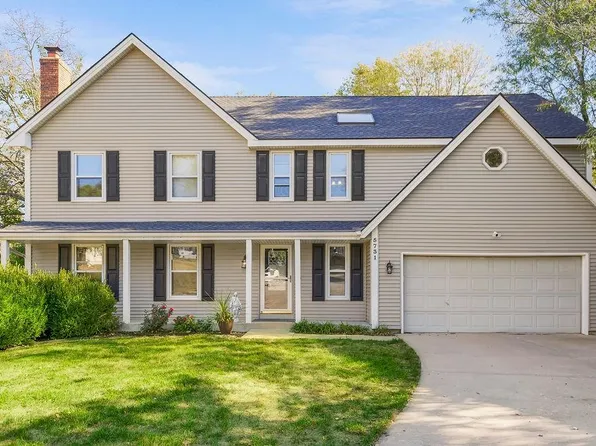 5731 Richards Cir, Shawnee, KS 66216