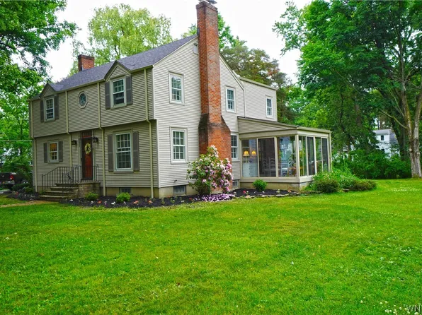 3827 Windover Dr, Hamburg, NY 14075