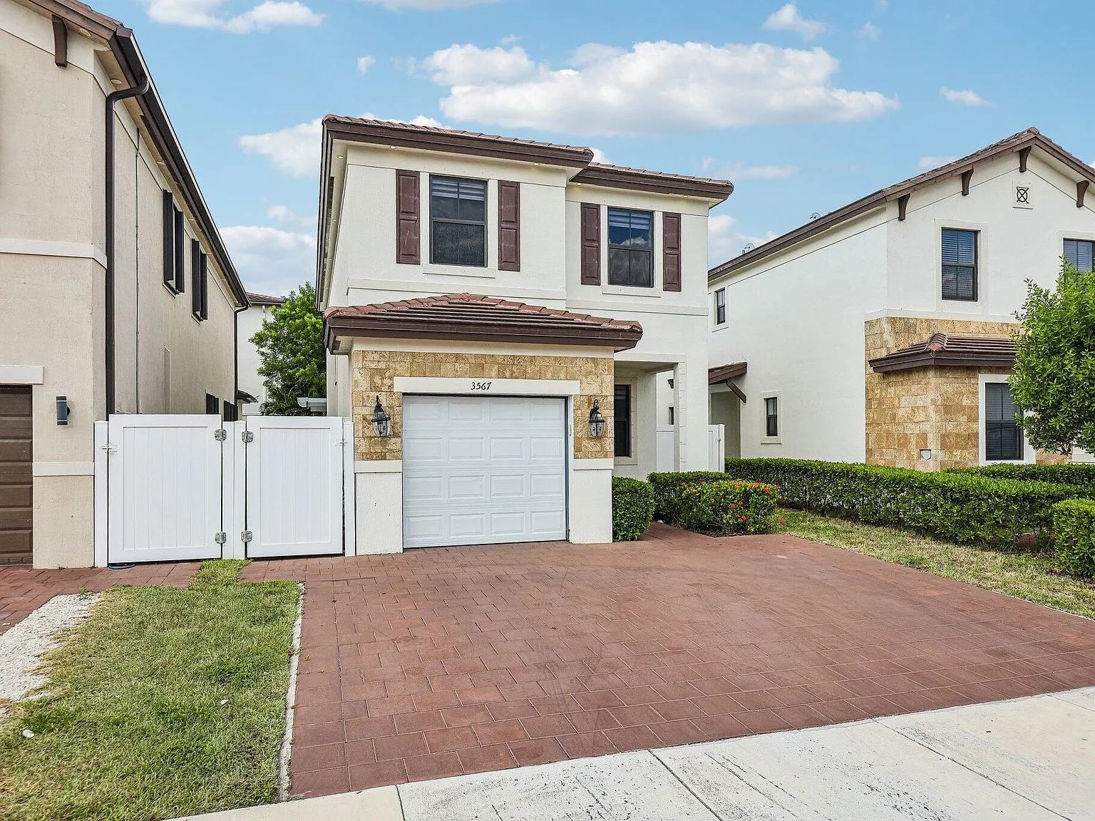 4 bed, 2.5 bath, 2012 sqft, $5,000 — Photo 3