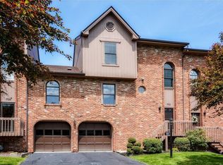 703 Sunset Cir, Cranberry Township, PA