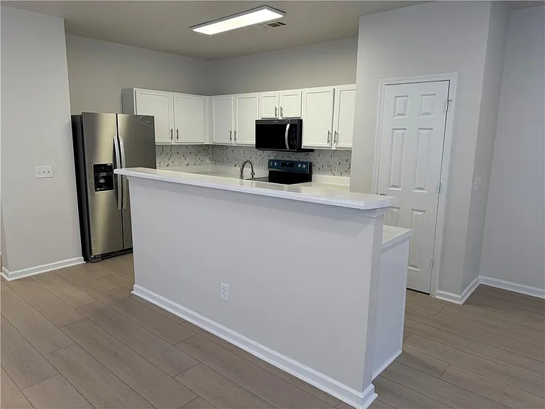 3317 Fernview Dr — Photo 4