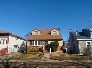 317 Fenimore Ave, Uniondale, NY 11553