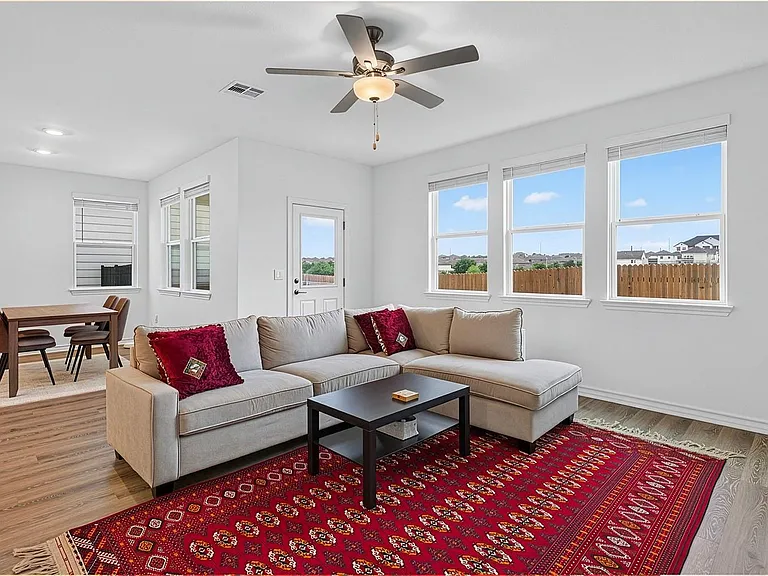 2911 Saint Regis Dr — Photo 11