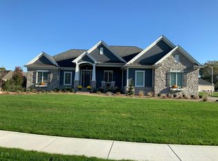 613 Oak Hill Ct, Monroe, MI