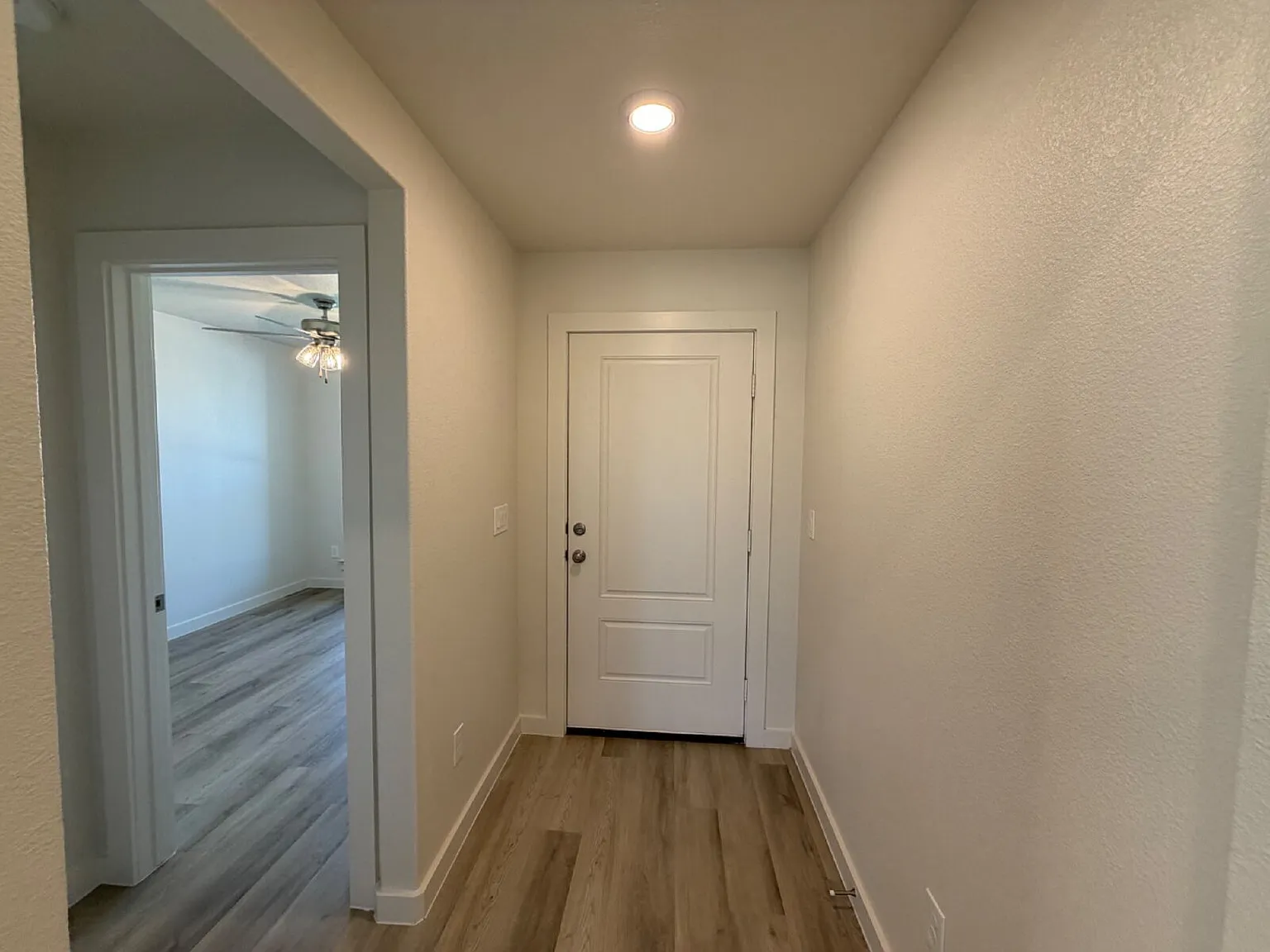 3 bed, 2.0 bath, 1600 sqft, $1,950 — Photo 4