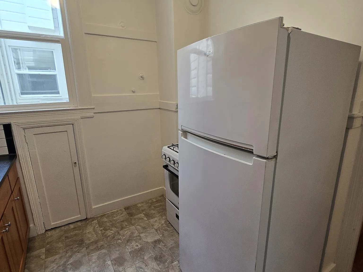 Studio, $2,600 — Photo 3