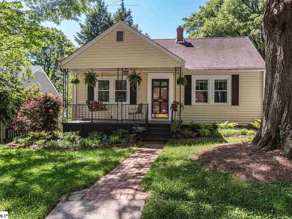 1st image of 214 Stewart St