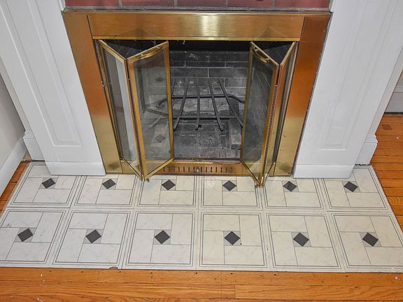 5th image of 413-415 W Main St #415A