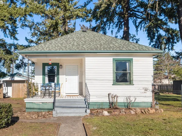 8261 SE Clatsop St, Portland, OR 97266